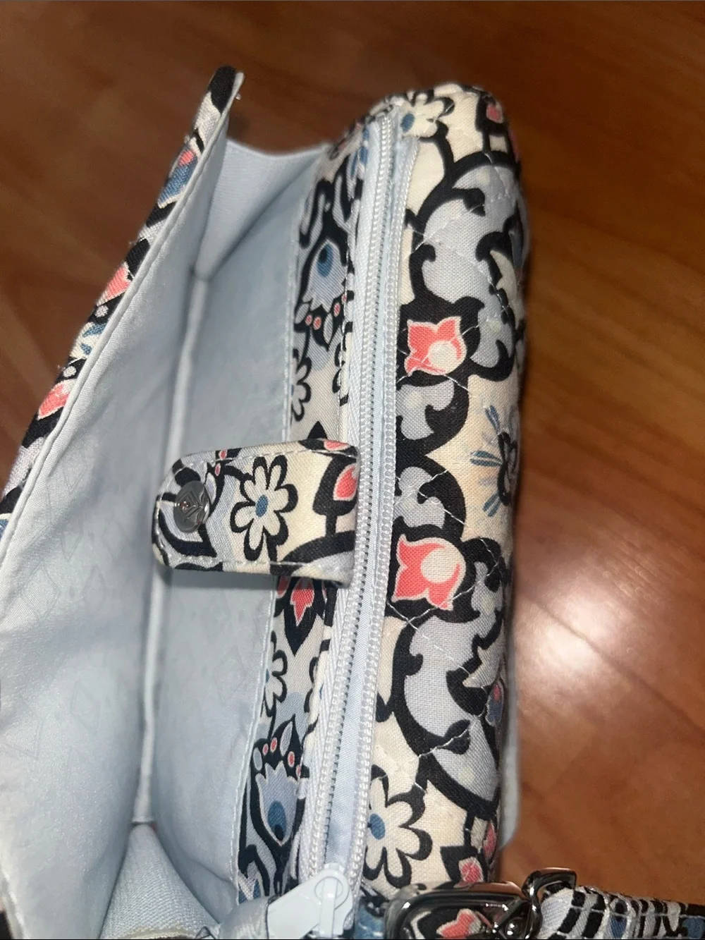 Vera Bradley Lisbon Medallion RFID Smartphone Wristlet Wallet